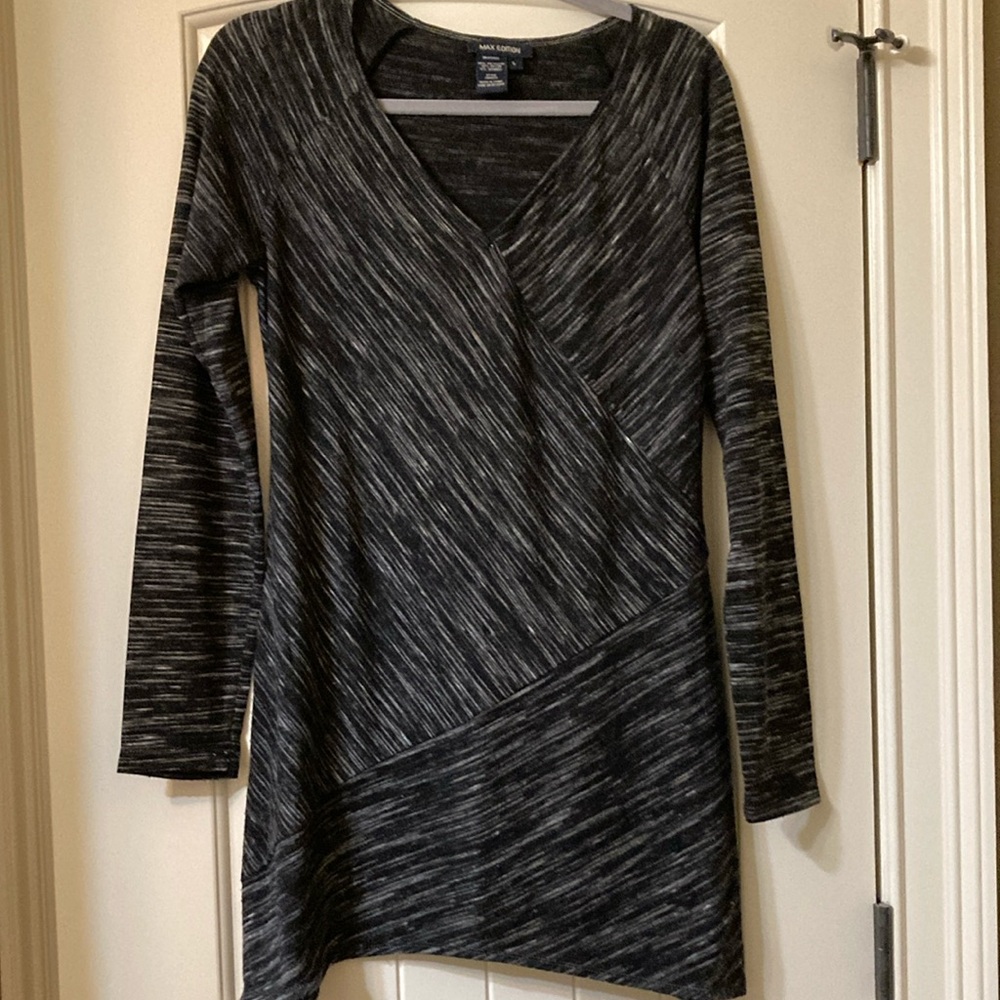 Max Edition V-Neck Tunic Top